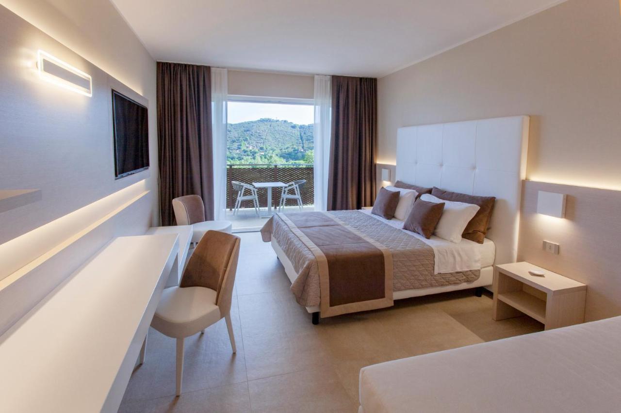 Hotel La Perla Del Golfo Procchio  Luaran gambar