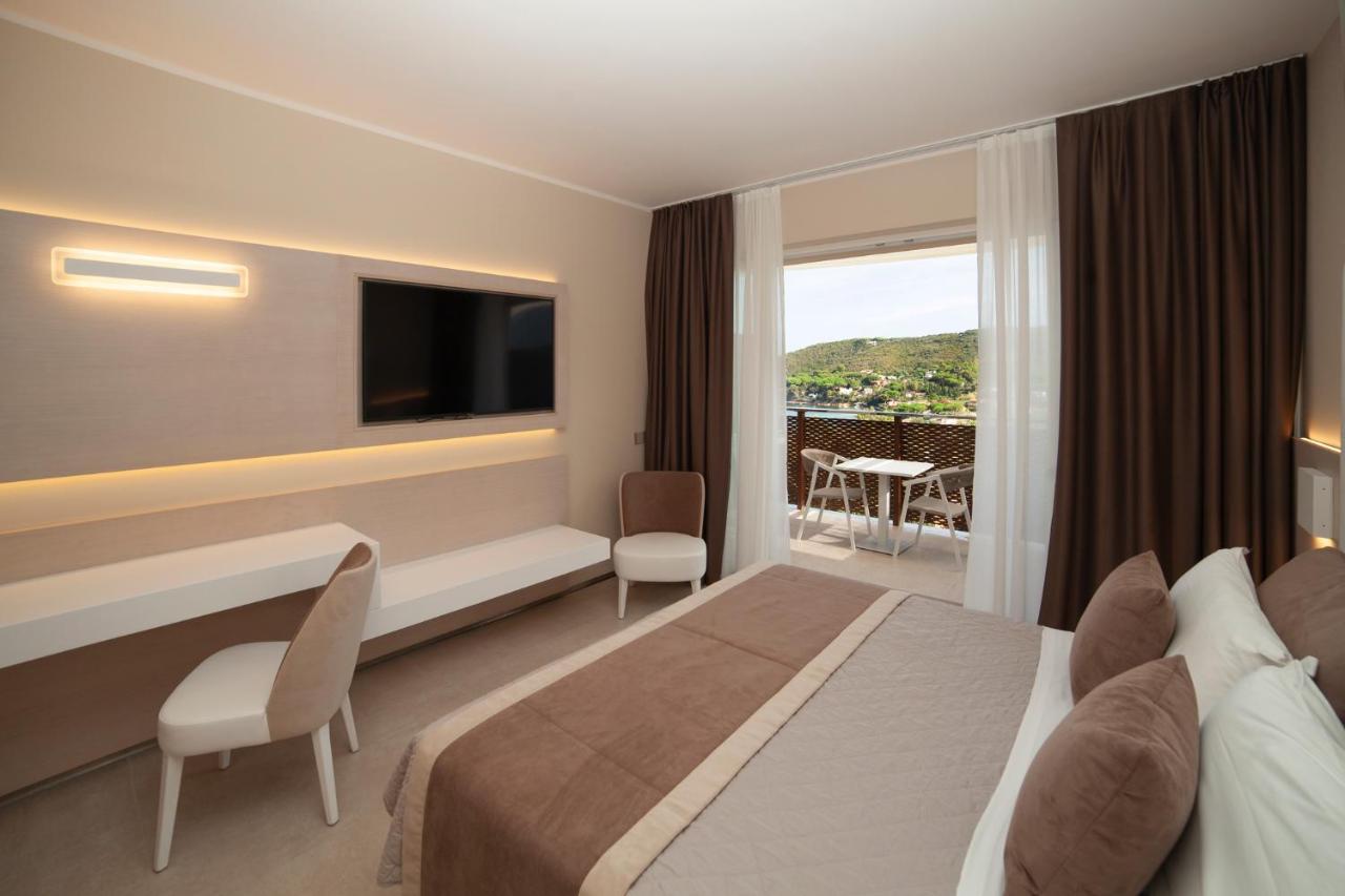 Hotel La Perla Del Golfo Procchio  Luaran gambar