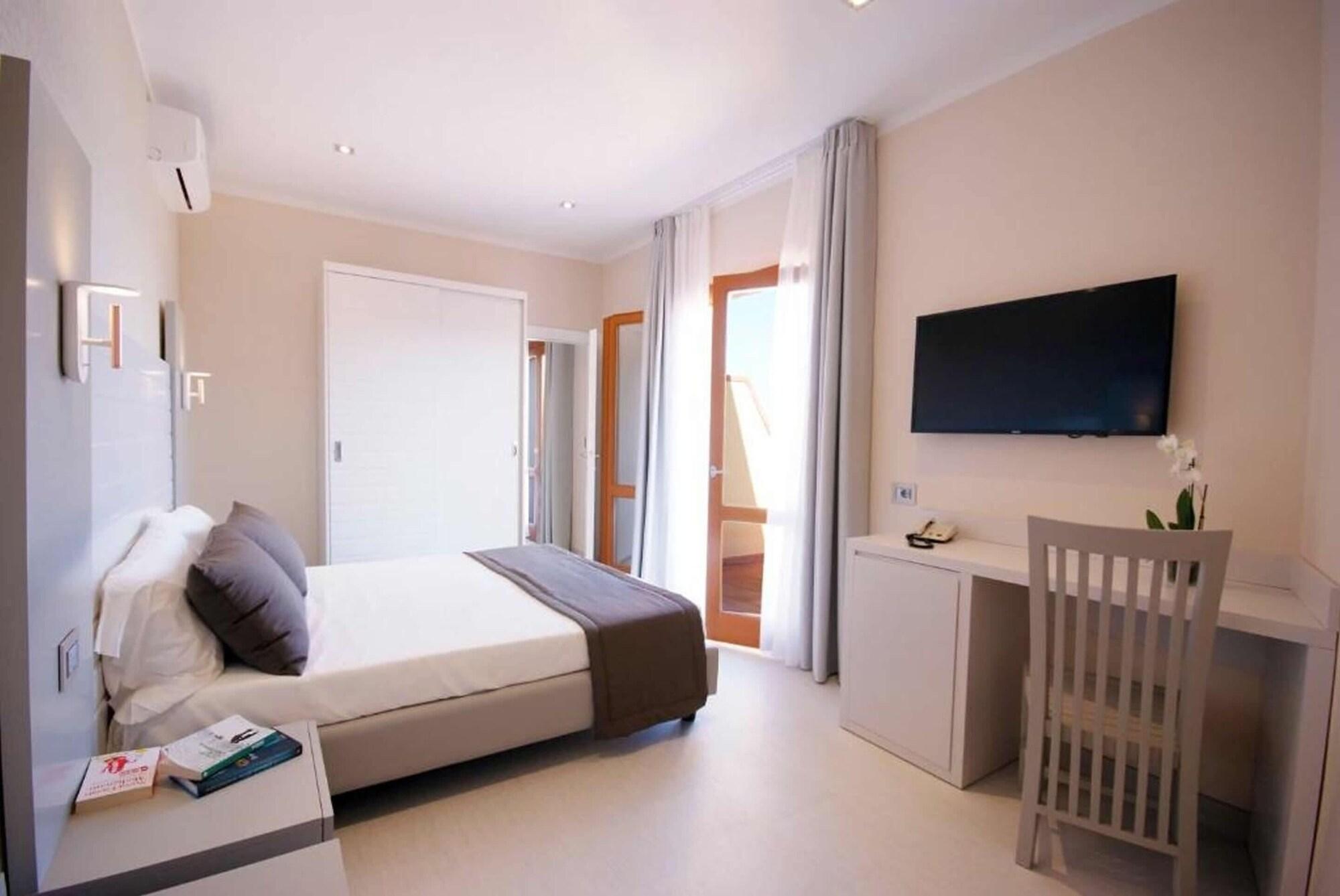 Hotel La Perla Del Golfo Procchio  Luaran gambar