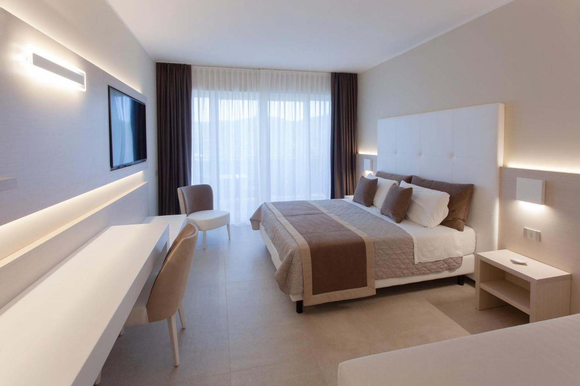 Hotel La Perla Del Golfo Procchio  Luaran gambar
