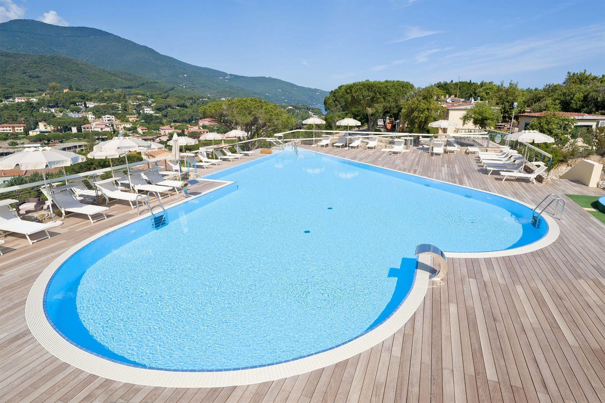 Hotel La Perla Del Golfo Procchio  Luaran gambar