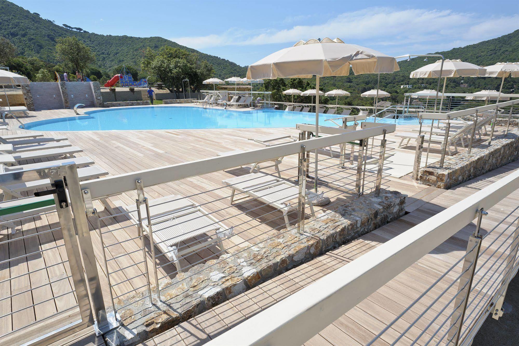 Hotel La Perla Del Golfo Procchio  Luaran gambar